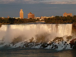 Thumbnail of niagarafalls12septembre19h42.JPG