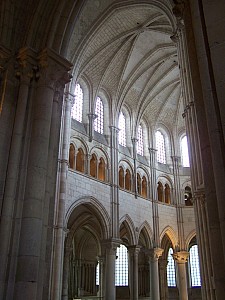 Thumbnail of vezelay7juillet18h20.jpg