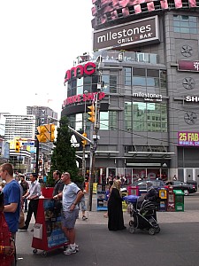 Thumbnail of toronto30juin18h30.JPG