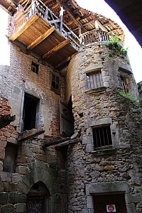 Thumbnail of figeac28juin11h14.JPG