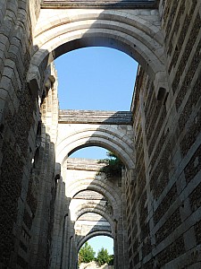 Thumbnail of beaumont_le_roger_001.jpg