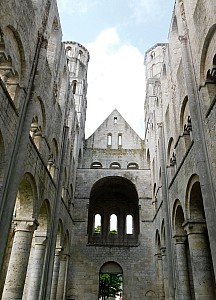 Thumbnail of jumieges_002.jpg