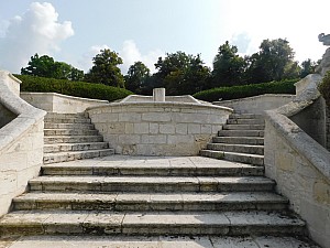 Thumbnail of jumieges_005.jpg