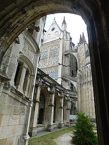 Thumbnail of tours_001.jpg