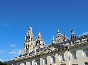 Thumbnail of tours_008.jpg