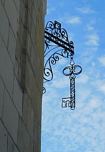 Thumbnail of tours_012.jpg