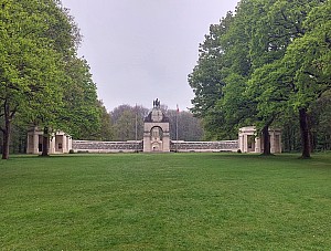 Thumbnail of longueval_avril_01.jpg