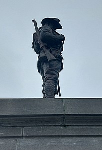 Thumbnail of mont_saint_quentin_avril.jpg