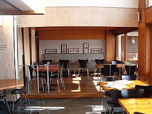 Thumbnail of uhmarseille_18.jpg